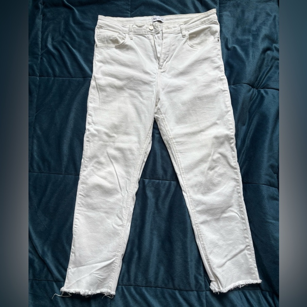 Zara White Frayed Hem slim straight Jeans size 12